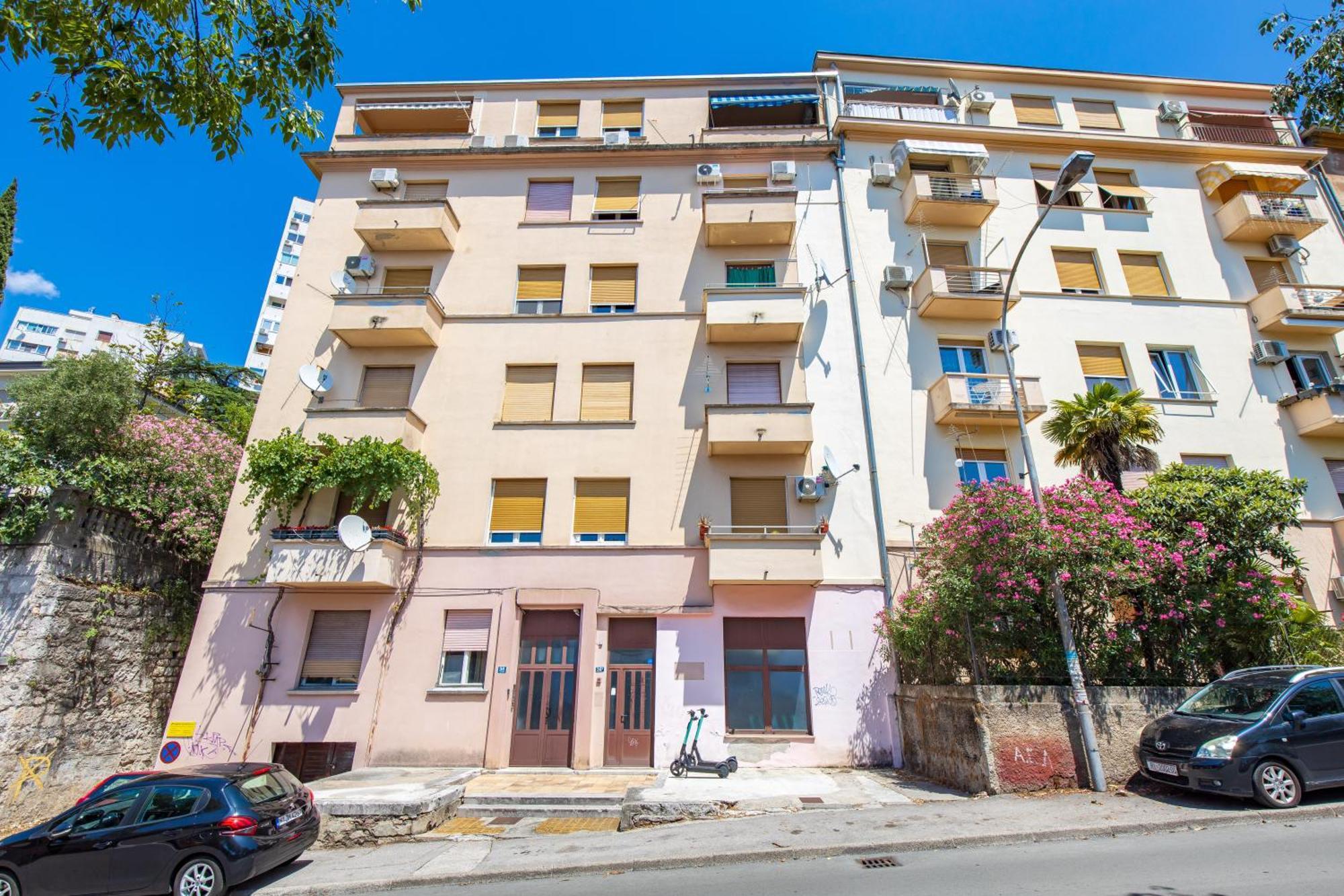 Apartment Tiziano-Belveder With Private Garage Rijeka Eksteriør billede